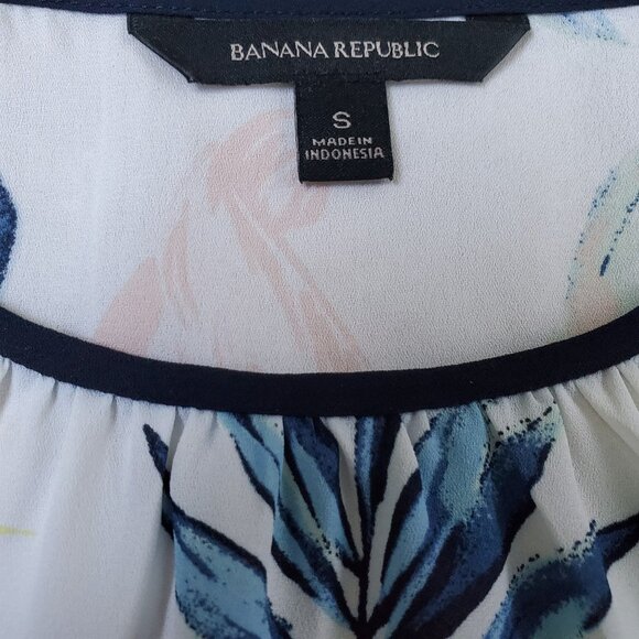 Banana Republic Piped Crew Neck Printed Short Sleeved Blouse Size S - Picture 4 of 5